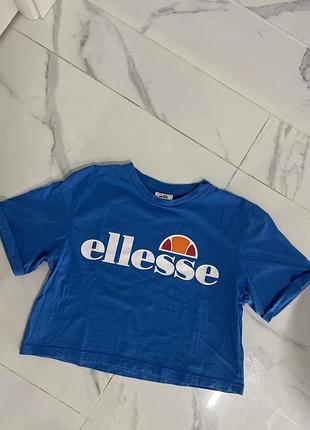Жіночий топ від бренду ellesse