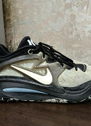 Космічний стиль та драйв! кросівки nike air zoom в унікальному дизайні