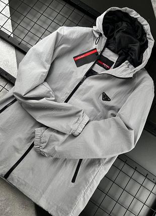 Куртка вітрівка