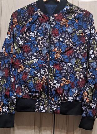 Стильна двостороння вітрівка