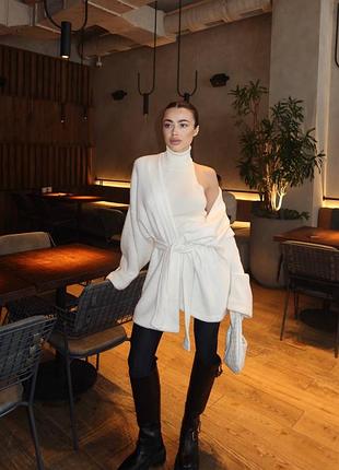 Пухнастий кардиган білого кольору пухнастий білий кардиган альпака кардиган білого кольору