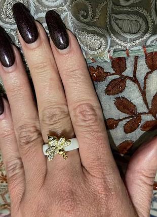 Жіноча керамічна каблучка керамическое белое кольцо золото пчелка керамика колечко 17р кільце