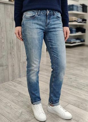 Жіночі джинси tommy hilfiger сині м- l бавовна еластан