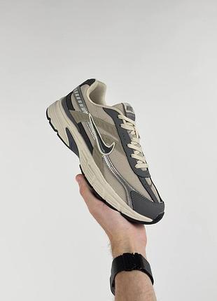 Nike initiator beige grey 2