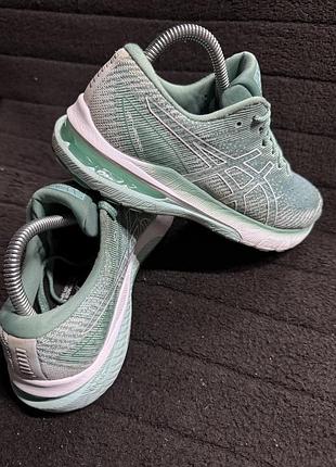 Кроссовки женские asics