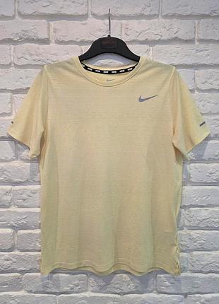 Футболка nike на dri fit на 11-12років, 147-158см