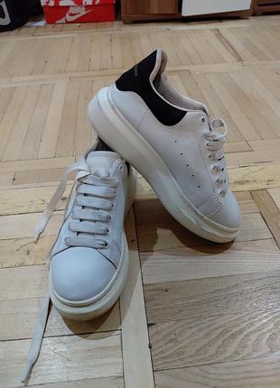 Кросівки розмір 38, устілка 25.