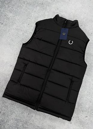Жилет fred perry чорний