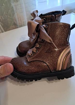 Ботинки для девочки next (13см)
размер 21.5 7