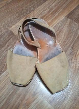 Кожаные босоножки размер 42