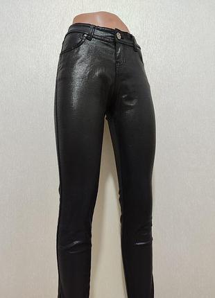 Гарні брючки з напиленням