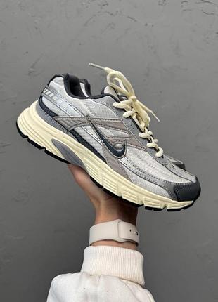 Жіночі кросівки nike initiator beige/grey