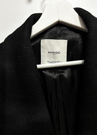 Довге чорне вовняне пальто від бренду mango 3