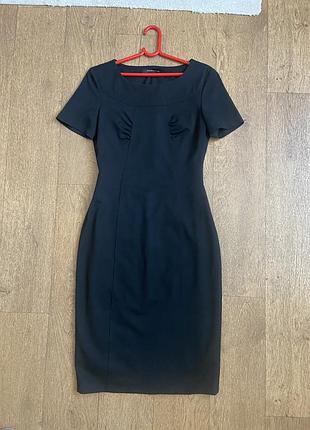 Чорна сукня-футляр, розмір 38(36)