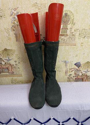 Дизайнерські чоботи moschino