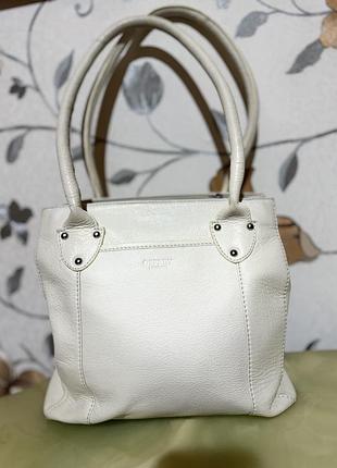 Біла шкіряна сумка від британського бренду osprey london