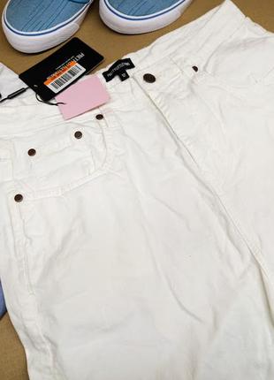 Белые джинсовые шорты, длинные, высокая посадка prettylittlething2 фото