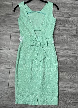 Сукня плаття по фігурі