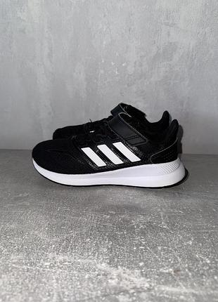 Кросівки adidas