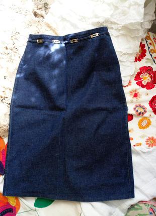 Замечательная юбка тонкий стрейч-джинс с красивым поясом.