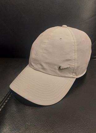 Бейсболка nike heritage 86 swosh metal