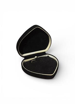 Вінтажна оксамитова шкатулка у формі серця для прикрас