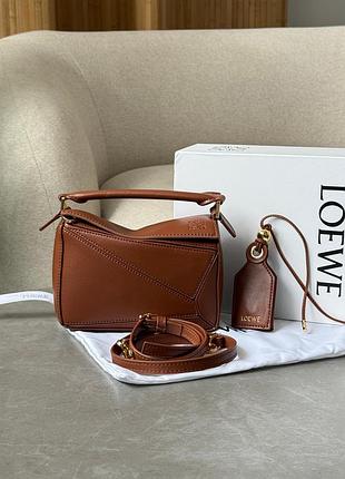 Женская кожаная сумка loewe mini puzzle bag brown