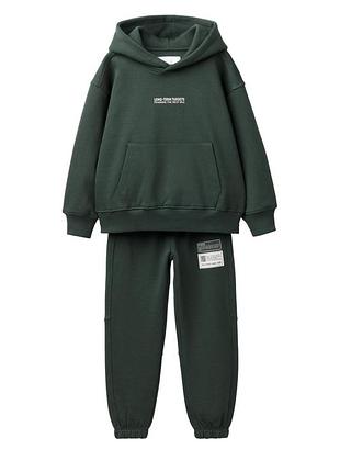 Костюм zara 13-14(164) обнутри флис.