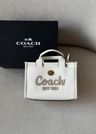 Женская кожаная сумка coach cargo tote bag 20 white