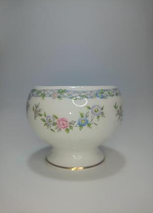 Чаша с розой coalport trellis.