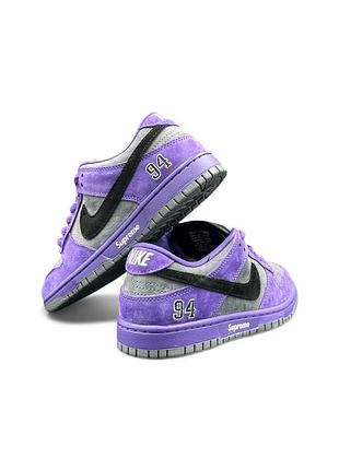 Nike sb dunk low x supreme purple