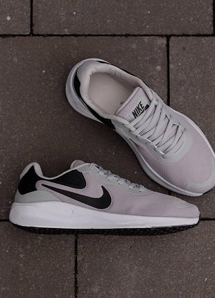 Кросівки nike розпродаж