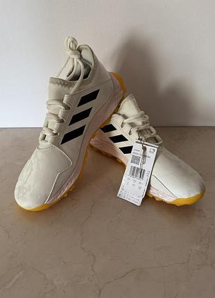 Кроссовки adidas. 38.5 размер