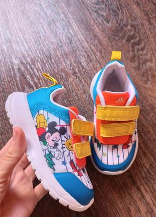Кроссовки adidas disney