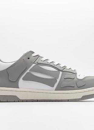 Skel grey 2