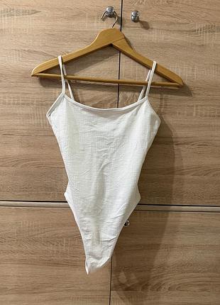 Трендовий боді bershka