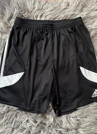 Класні чоловічі шорти adidas оригінал
