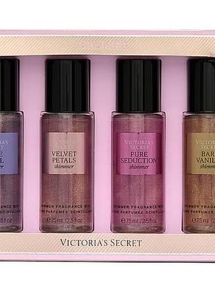 Подарочный набор спреев для тела с шиммером от victoria’s secret. набор включает velvet petals, bare vanilla, pure seduction и love spell.