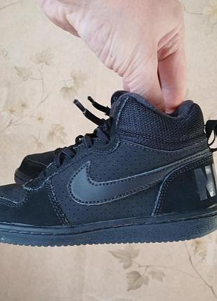 Кроссовки nike court borough на стопу 18,5 см стан как новые