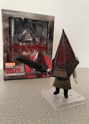 Silent hill red pyramid thing фігурка оригінал
