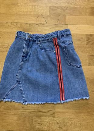 Крутая джинсовая юбка с лампасами marks & spencer на 9-10 лет2 фото