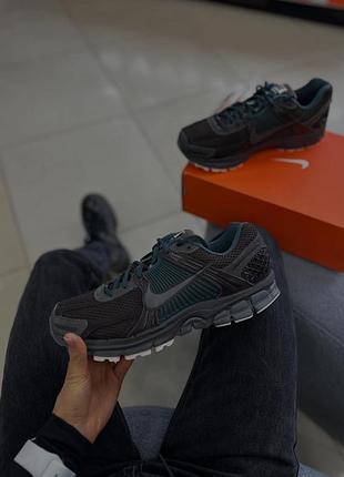 Чоловічі оригінальні кросівки nike zoom vomero 5 fq8174-237