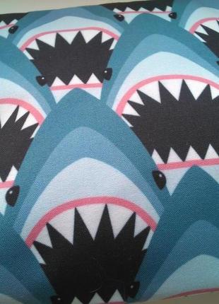 Новая клевая компактная матовая косметичка с акулами органайзер акулы3 фото