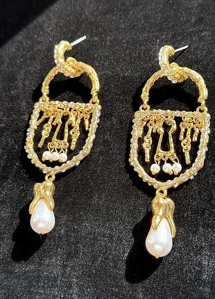 Розкішні сережки schiaparelli з перлинами