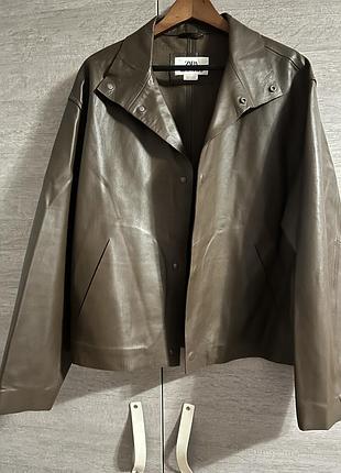 Шкіряний бомбер з коміром-стійкою m