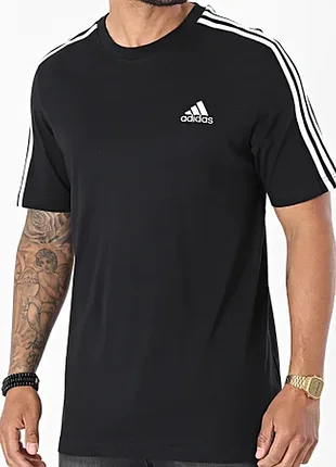 Мужская хлопковая футболка adidas