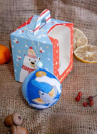 Новогодняя игрушка из фетра