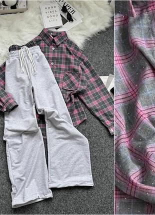 Женский костюм фланелевая рубашка в клетку с камушками и трикотажные брюки с акцентной резинкой