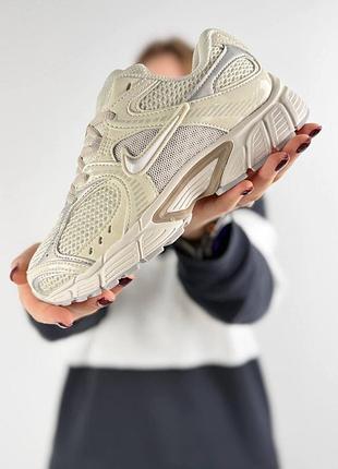 Женские кроссовки nike v5 rnr beige metallic
