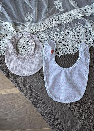 Слинявчики слюнявчики на дівчинку stokke